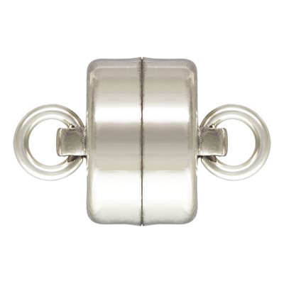 Magnetic clasp store